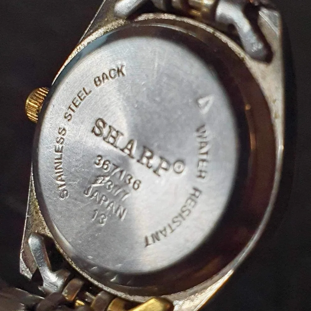 🦋10/$20🦋 Vintage Sharp Silver/Goldtone Day/Date Stainless Steel Women's Watch